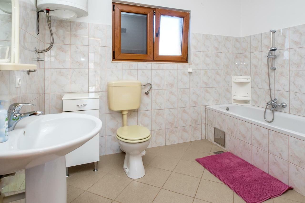 Apartment Olivera Трогір Екстер'єр фото