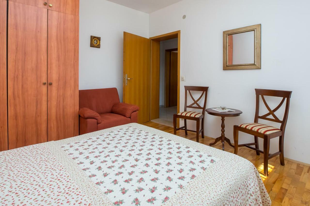 Apartment Olivera Трогір Екстер'єр фото